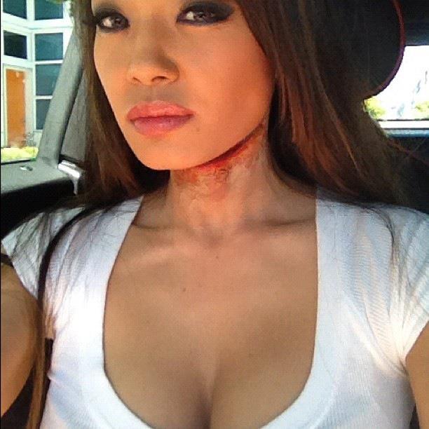 insta-neck-bandaid